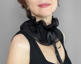 Black Pleated Neck Ruff: Adjustable Lace Collar