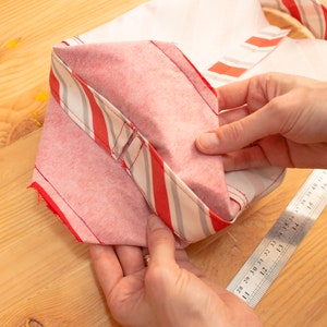 The process of sewing bag handles
