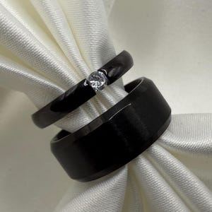 Stainless Steel Ring – Black Lunar Design | “Luna Bond”
