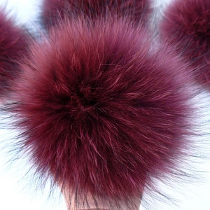 Pompom de pele de guaxinim cor de vinho, Pompom de pele de guaxinim genuíno para chapéu, Pompons removíveis, Bola fofa para chapéu, Pompom peludo, Decoração para chapéu