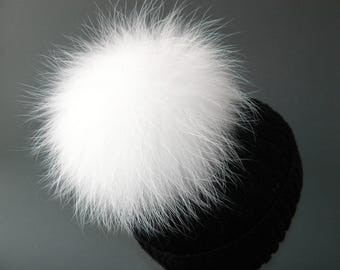 White Large Pompom, Raccoon fur pompom for hat , White Fur, Detachable pompoms, White Luxury Pom Pom, White PomPom, Gift for Her