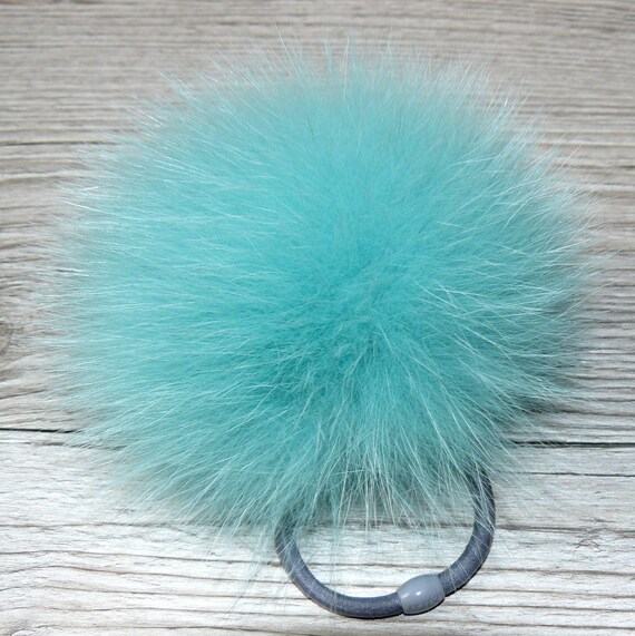 Zwei Kleine Haargummis Aus Weichem Fell – Hellblau, Für Pony & Feines Haar, Ca. 7,6 Cm