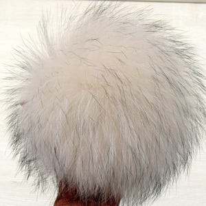 Cream Fur Pom Pom for Hat, Raccoon Fur Pompom, Knitted Hat Pom Pon, Furry Pompom, Removable Fluffy Pompon, Craft Accessory, Fuzzy Bommel