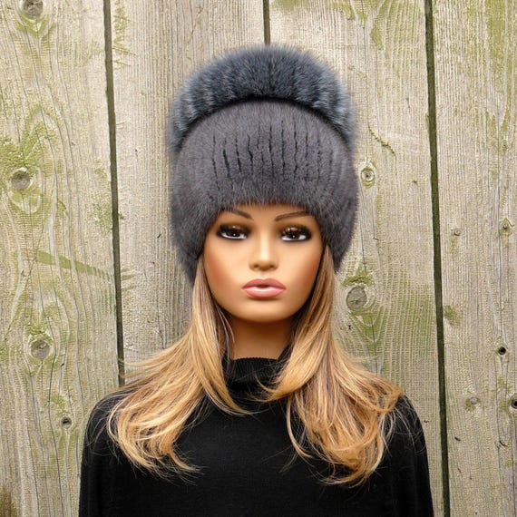 Real Fur Hat With Large Pompom, Ladies Mink Beanie, Gray  display picture 2