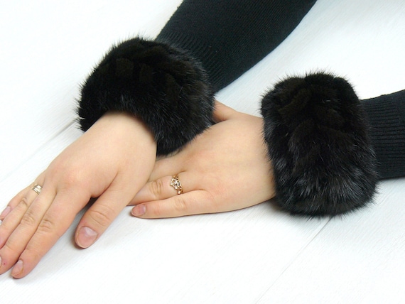 Mink fur cuffs deals