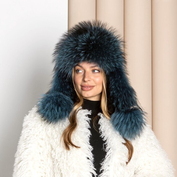 Royal Blue Raccoon Fur Trapper Hat, Fluffy Winter Head  display picture 3