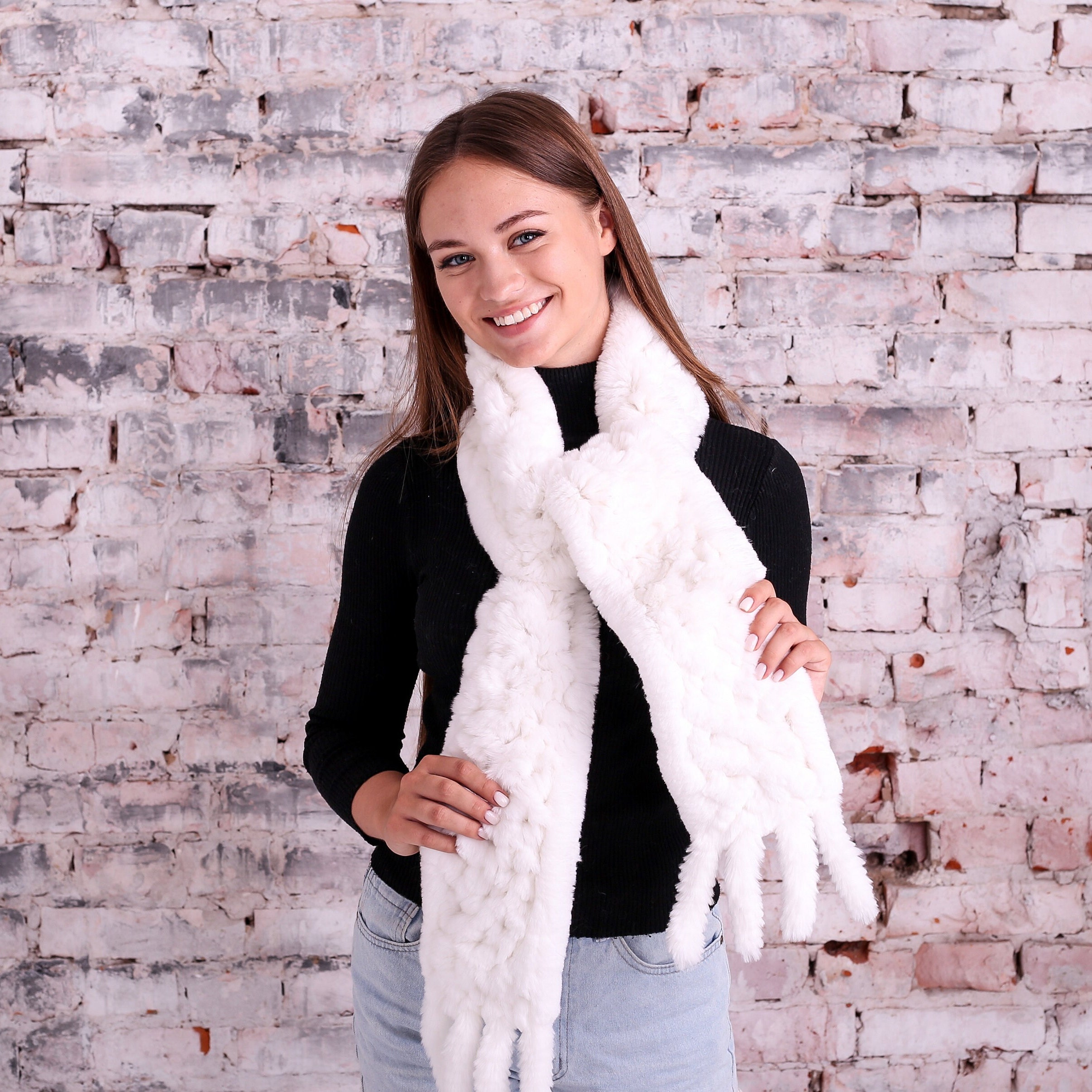 小物 THEREDTHREAD S fuzzy scarf White Rabbit Fur Scarf Luxury Winter Neck Wrap, Fluffy Soft Fuzzy Scarf
