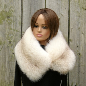 Fluffy Oversized Snood, Cream Fur Neck Warmer, Real Fox Fur Collar, Detachable Fur Collar, Furry Scarf, Neck Wrap, Fur Snood, Gift For Wife