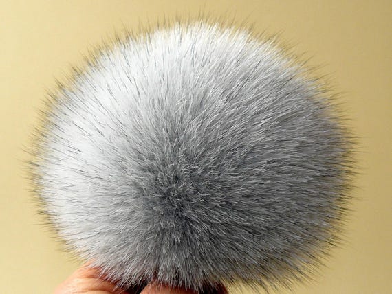 Renard café blanc - Pompon en vraie fourrure de raton laveur, Pompon en
