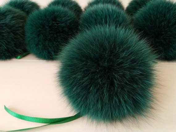  Pom Poms for Hats 6.7 Inch Bulk Faux Fur with Snaps Large Soft  Pom Pom Fluffy Balls Removable Knitting Accessories for Shoes Gloves Bags  Scarves Keychain 5 Pieces