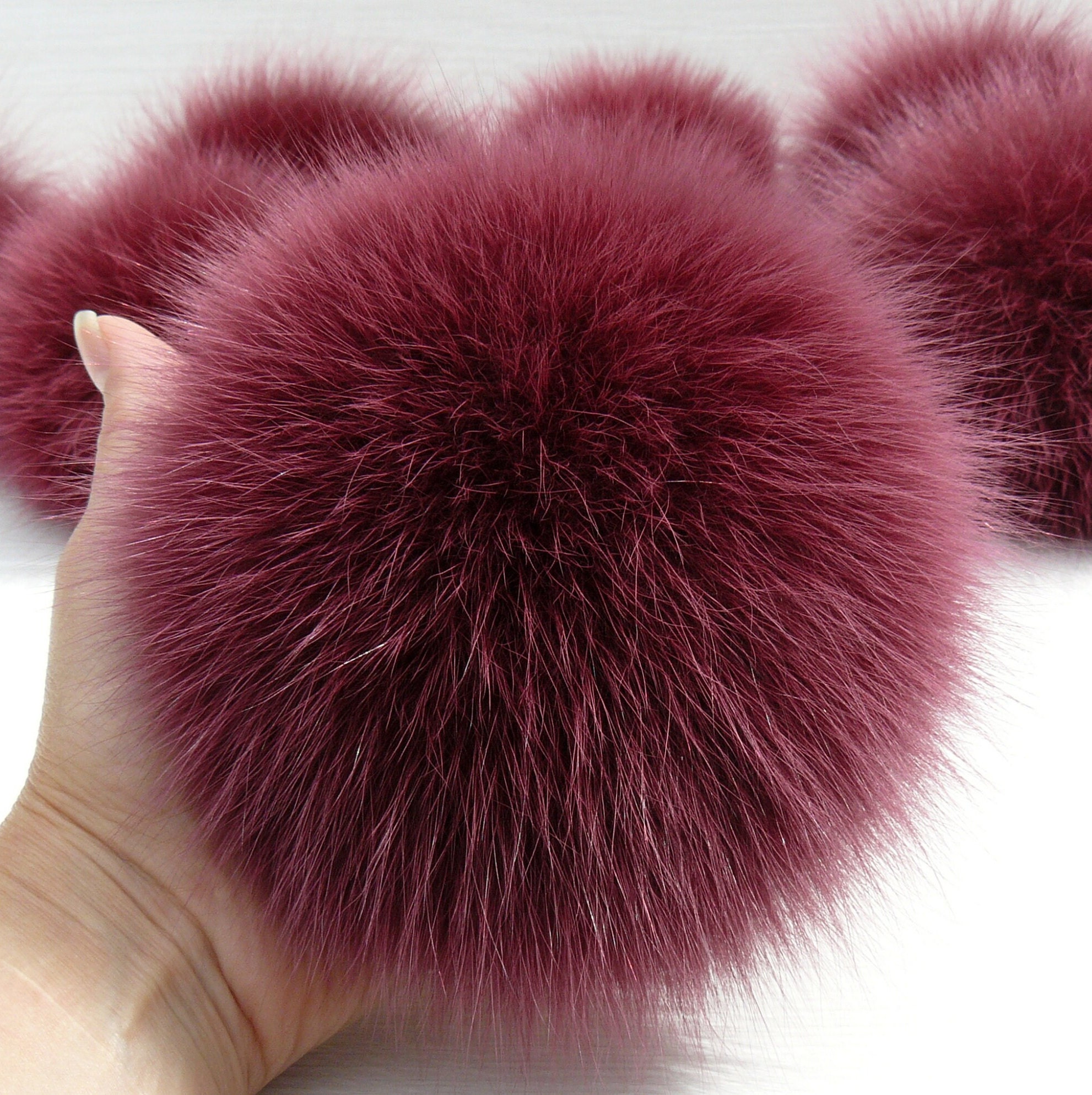 Red Fox Faux Fur Pompom. Faux Fur Pompoms for Hat. Faux Fur Pompom. Fox  Faux Fur Pompoms. Orange Fur Pompom. 