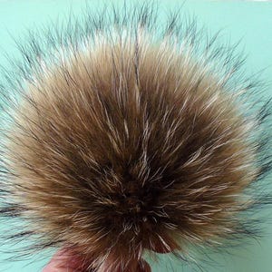 Brown pom poms for hat, Raccoon fur pompom, Tie on fur pom pom, Removable fluffy bommel, Craft supply, Detachable raccoon fuzzy pompon