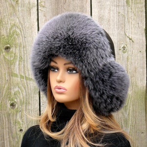 Women display picture 2
