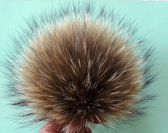 Brown pom poms for hat, Raccoon fur pompom, Tie on fur pom pom, Removable fluffy bommel, Craft supply, Detachable raccoon fuzzy pompon