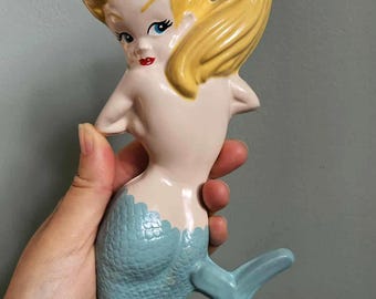 Kitsch Bombshell Mermaid Wall Plaque - Vintage style retro chalkware, Lefton, Norcrest, Tretchikoff, bathroom