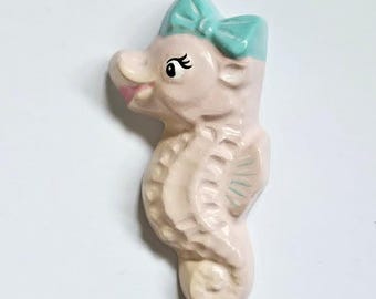 Kitsch Baby Seahorse Wall Plaque (Pink & Aqua) - Vintage style chalkware, Lefton, Norcrest, Mid-century, Mermaid, Bathroom
