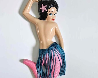 Kitsch Hawaiian Mermaid Wall Plaque - Vintage style retro chalkware, Lefton, Norcrest, Tretchikoff, Tiki Bar decor