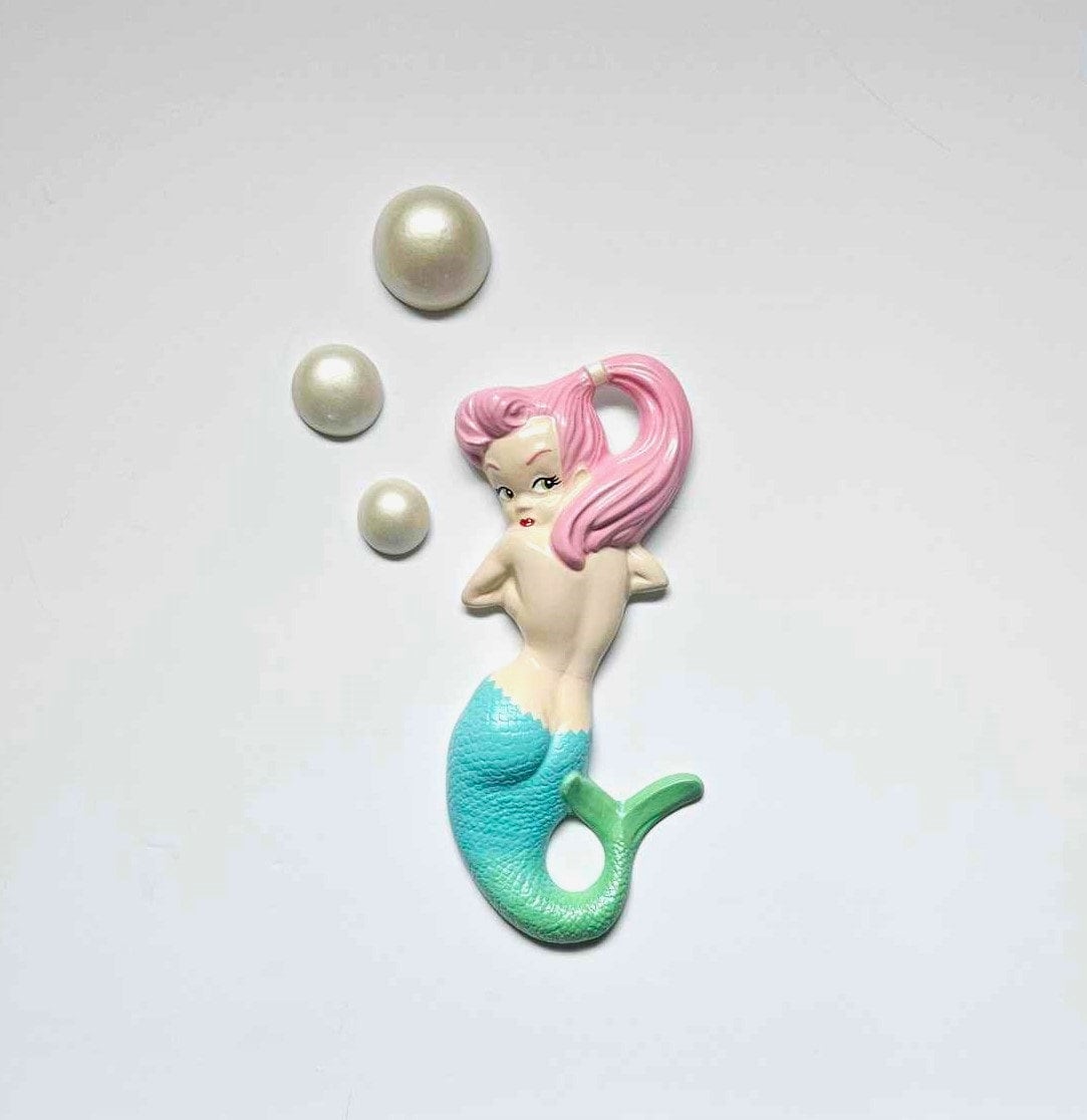 Kitsch Mermaid Wall Plaque (Pink & Teal) - Vintage style chalkware, Mid-century, 50s, Lefton, Norcrest, Bathroom Decor