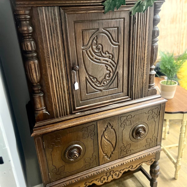 Gorgeous tall Jacobean hutch vintage