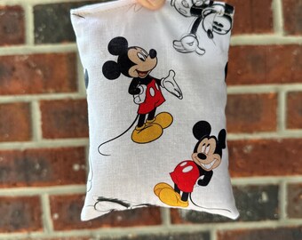 Cute Mouse Boo Boo Bag for Kids | Reusable Hot and Cold Pack | Cartoon Inspired Ice Pack for Bumps and Bruises | Kids Heating Pad