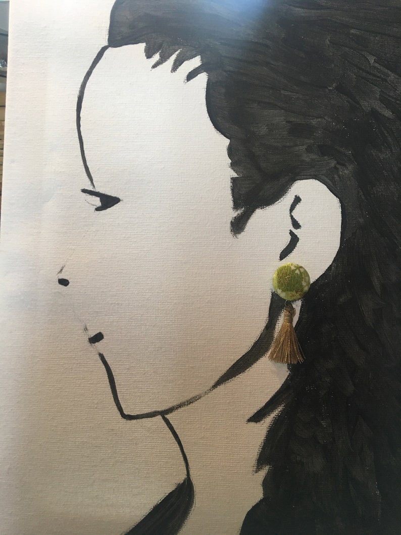 Kimono stud earrings with tassels