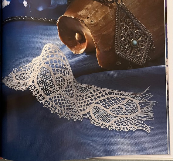 Bobbin Lace Book 32.50 by Marie-jose Massol - Dentelle De