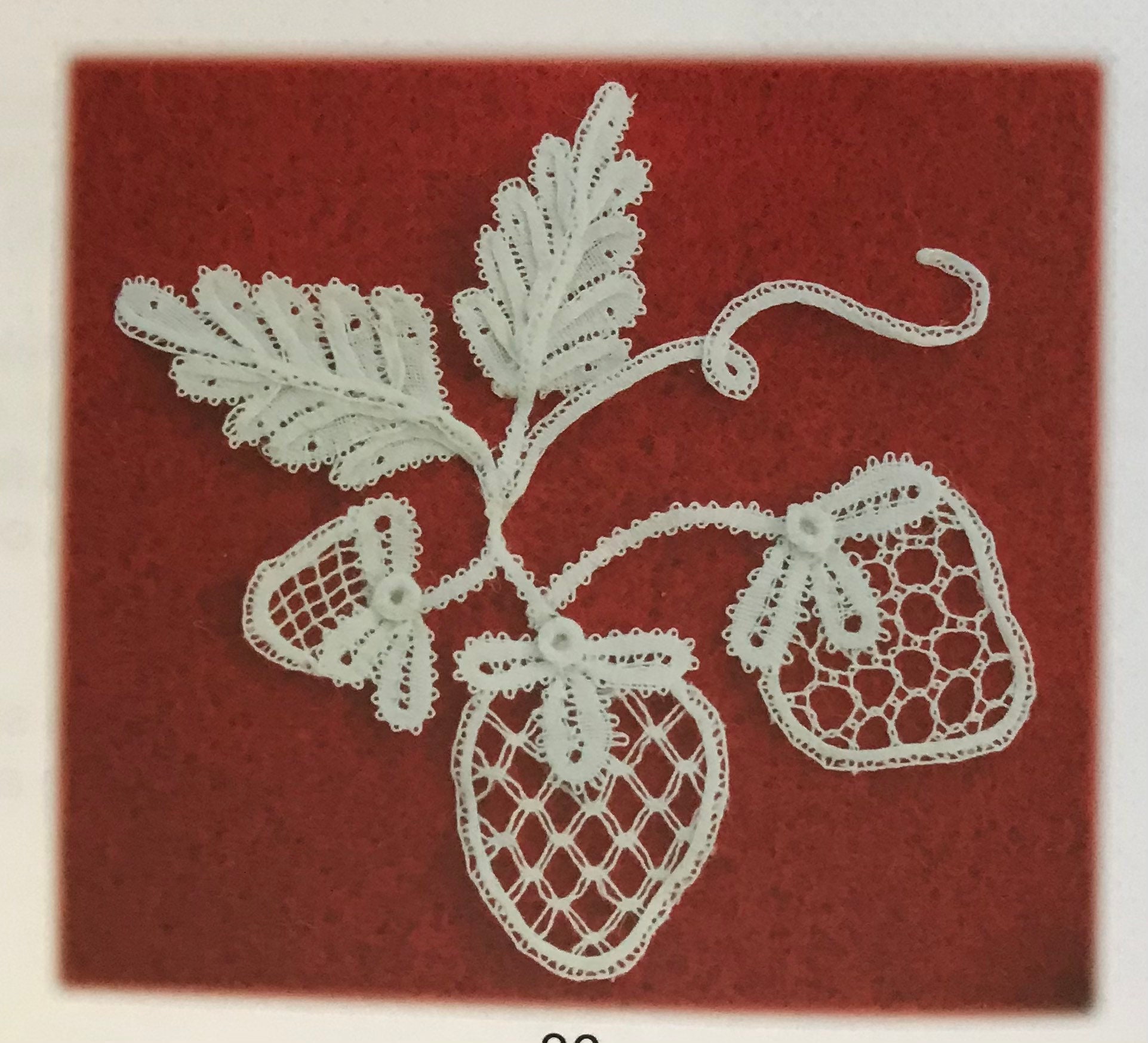 趣味 The Technique of Rosaline Lace Powerhouse Collection - Rosaline Point lace cuff