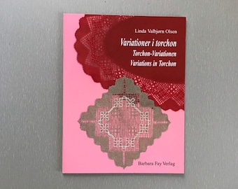 Libro de encaje de bolillos de Torchon: variaciones en Torchon de Linda Valbjorn Olsen. 10 patrones con diagramas de colores. Texto en danés, alemán e inglés.