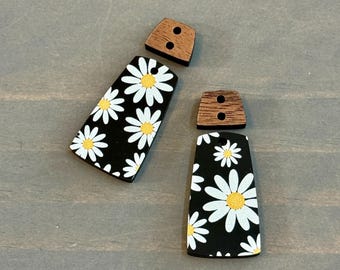 Daisy Acrylic & Wood Earring Blanks: Floral Jewelry Making Supplies