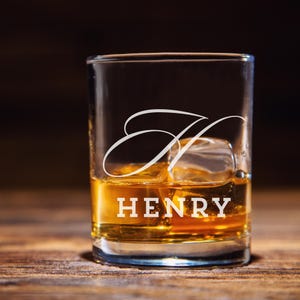 Personalisiertes Whiskyglas geätzter Felsenglas bester Mannvorschlag Benutzerdefinierte Whiskyglas für Trauzeugen Vorschlagkasten gravierte Bourbonglasgeschenk