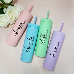 Personalisierte Skinny Becher mit Strohhalm für Brautparty Geschenk, benutzerdefinierte Becher für Brautjungfern Vorschlag Geschenkbox, Kaffeebecher Geschenk für sie