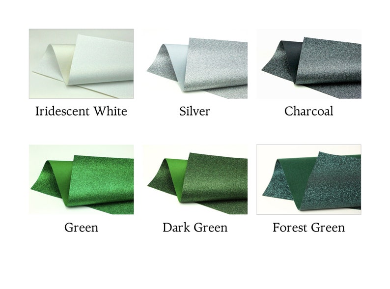 Op de afbeelding: Zes staaltjes glitterstof in verschillende kleuren: iriserend wit, zilver, antraciet, groen, donkergroen en bosgroen.