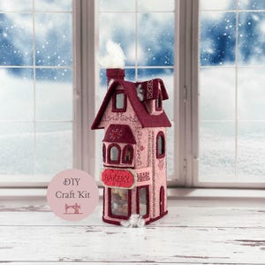 Dickens Christmas Village The Bakery Felt Craft Kit image 1