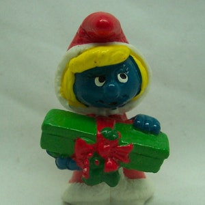 Vintage 1981 Schleich The Smurfs SMURFETTE with Gift CHRISTMAS PVC Toy Figure 1980&#39;s