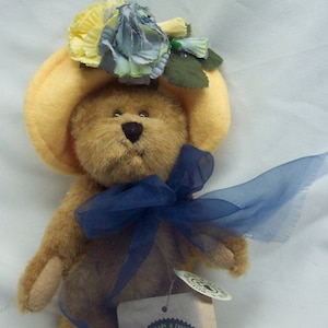 Vintage 1999 Boyds NANETTE DUBEARY Teddy Bear with Fancy Hat 7&quot; Plush Stuffed Animal Toy Boyd&#39;s White
