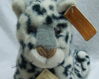 anna club plush giraffe
