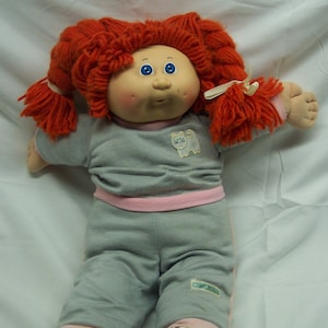 Cabbage patch doll red hair green eyes sales