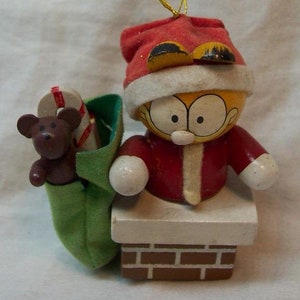 Antique Vintage Dakin Wooden GARFIELD as SANTA In Chimney 2&quot; Holiday Christmas Tree Ornament 1981