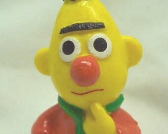 Vintage 1980 Jim Henson Barrio Sésamo BERT Plástico Juguete Figura Lápiz Topper Muppets