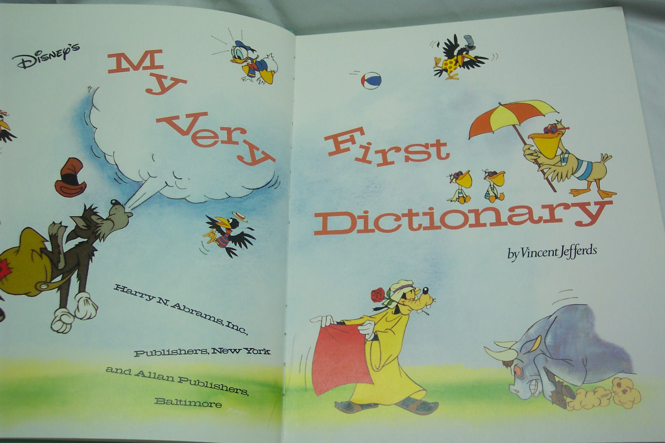 Vintage 1989 Walt Disney's My Viery First DICTIONARY