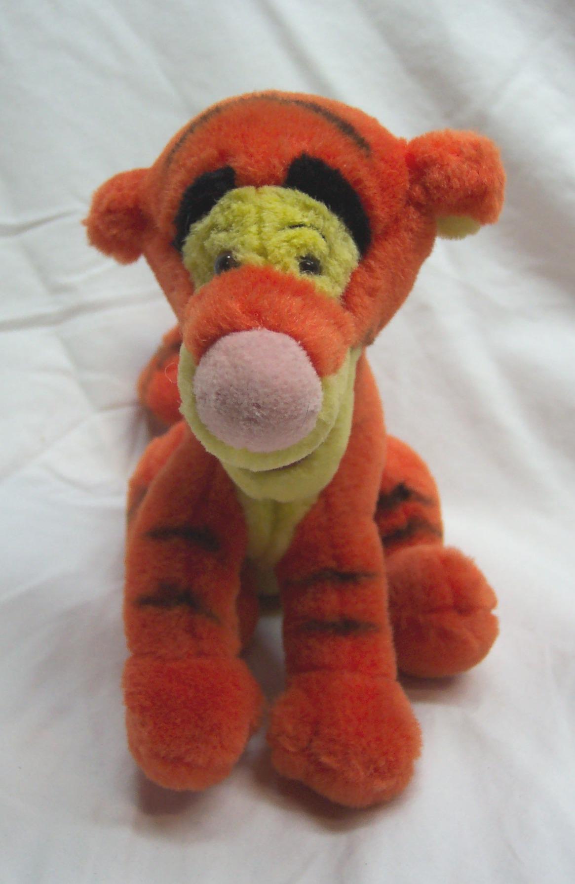 Vintage Walt Disney World Winnie the Pooh TIGGER 7" Plush Stuffed Animal TOY 2000's Y2K