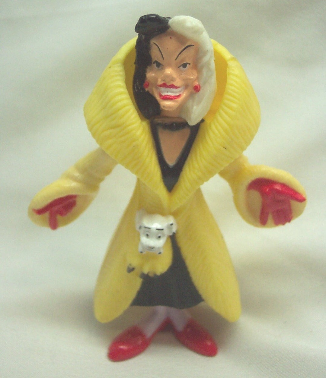 Vintage Walt Disney 101 Dalmatians CRUELLA DE VIL 3