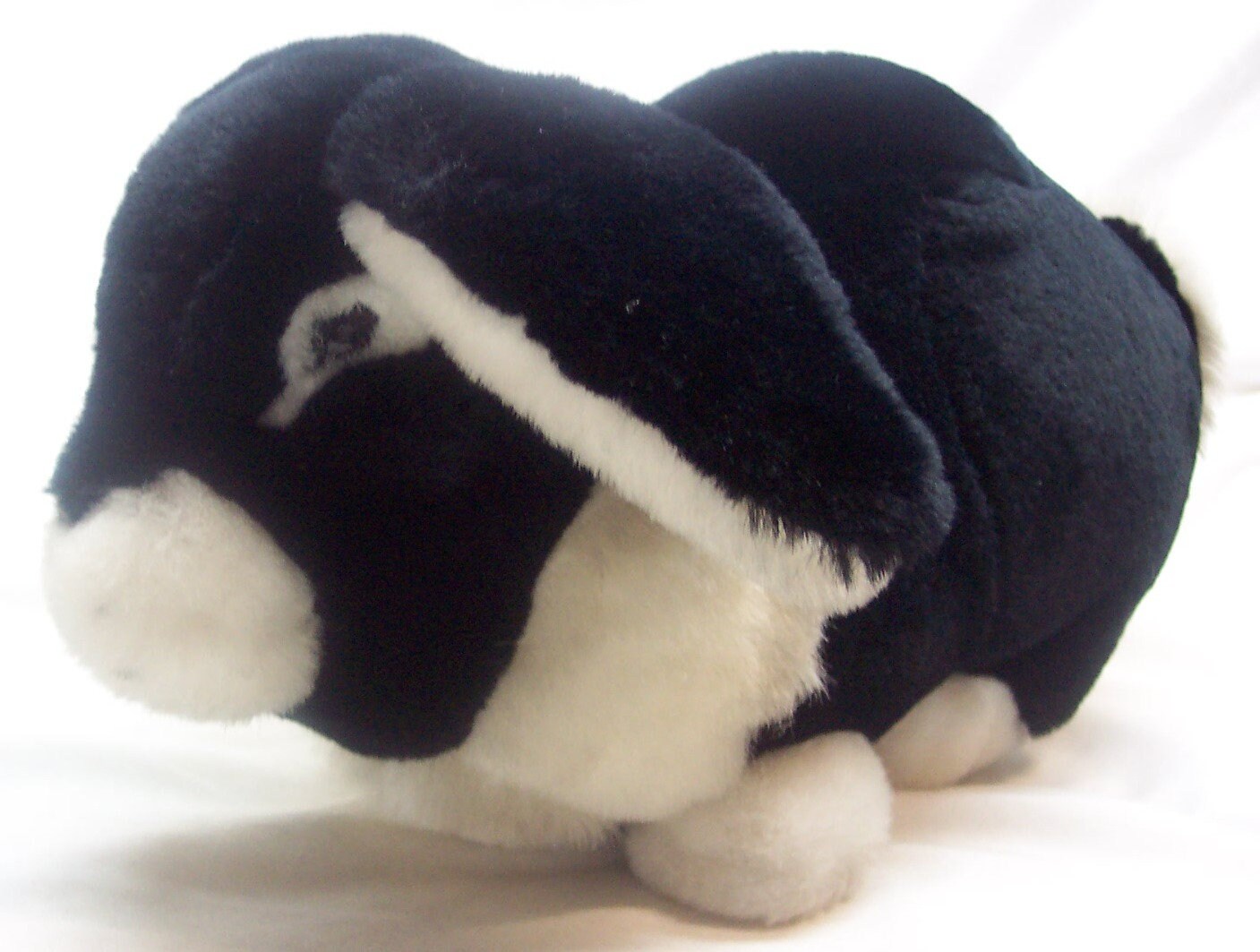 Vintage 1985 Windsor Toys Love Land Black and White Lop Earred