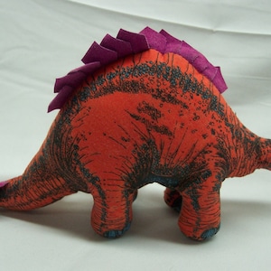 Vintage 1990's STEGOSAURUS DINOSAUR 9" Plush Stuffed Animal Toy