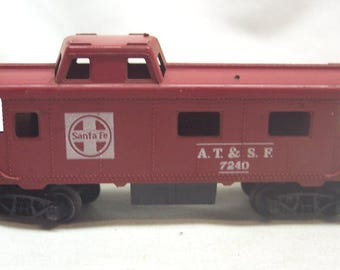 Vintage Tyco HO SCALE TRAIN Sante Fe A.T & S. F. #7240 8 Wheel Red Caboose Car