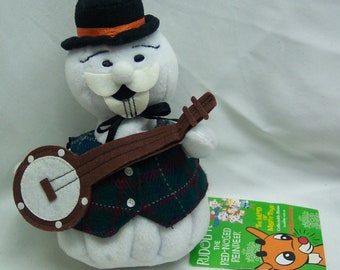 Rudolph The Red Nosed Reindeer The Island Of The Misfit Toys SAM THE SNOWMAN w/ Banjo 7" Plush Stuffed Animal Toy 1998
