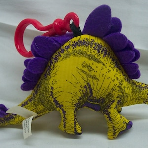 Vintage 2001 Wendy&#39;s Yellow & Purple STEGOSAURUS DINOSAUR 6&quot; Plush CLIP Mini Stuffed Animal Toy