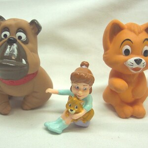 Vintage 1988 Walt Disney OLIVER and COMPANY Plastic Toy Figure TOY Lot Francis Dog Jenny Girl 1980&#39;s