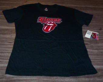 Vintage Womens Teen Juniors THE ROLLING STONES Band Tongue T-Shirt Large Black New w/ Tag Sticker Raised Felt Print 2005