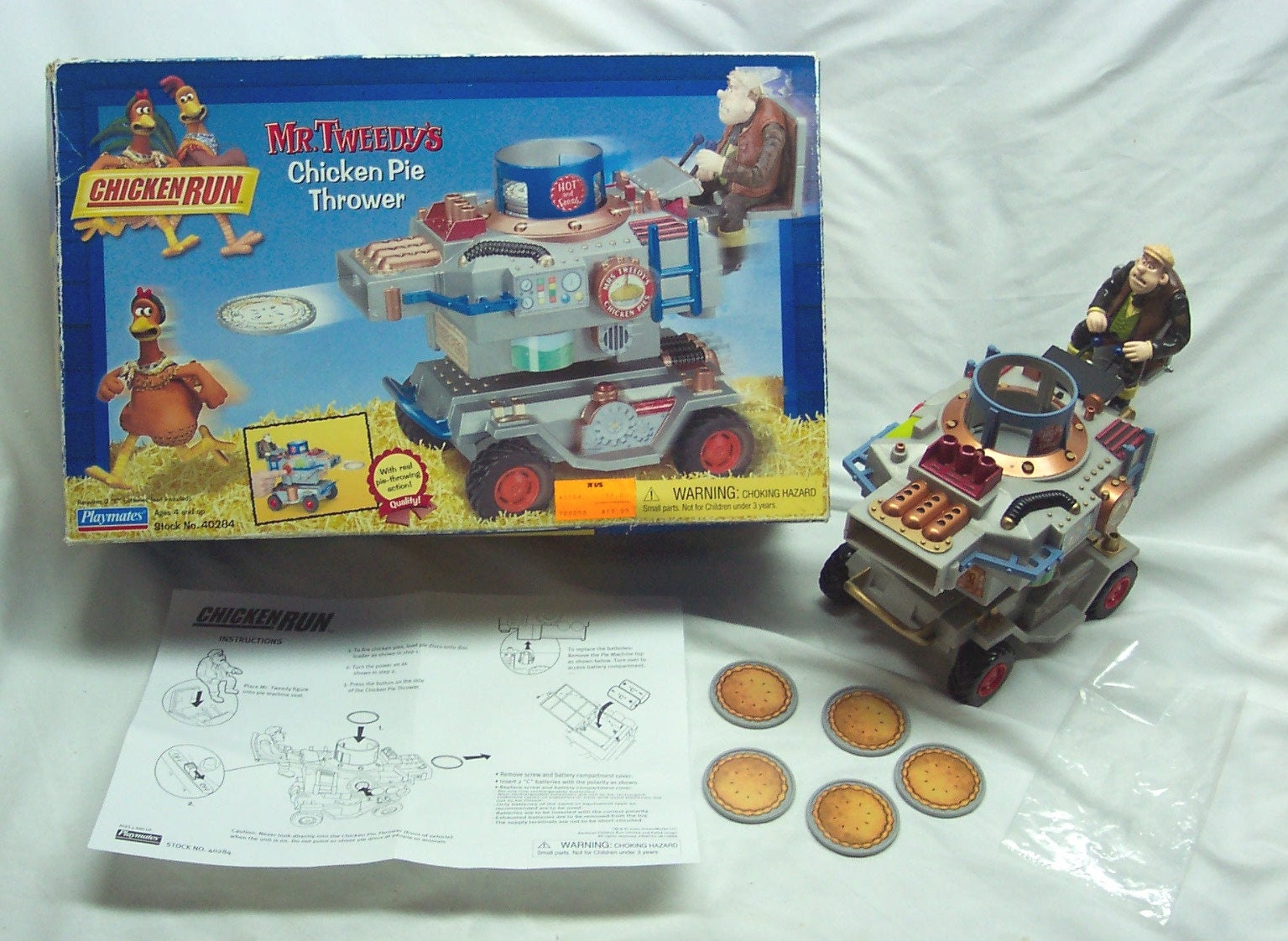 Vintage 2000 Playmates CHICKEN RUN Mr. Tweedys Chicken Pie Thrower